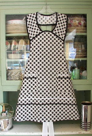 1940 Black-White Retro Apron