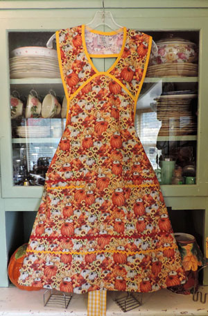 1940 Old Fashioned Pumpkin Apron