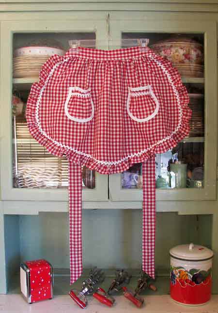 1948 Ruffle Red Gingham half apron