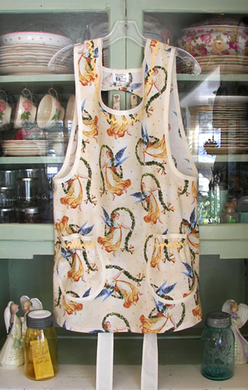 Grandma Apron Angels On Cream