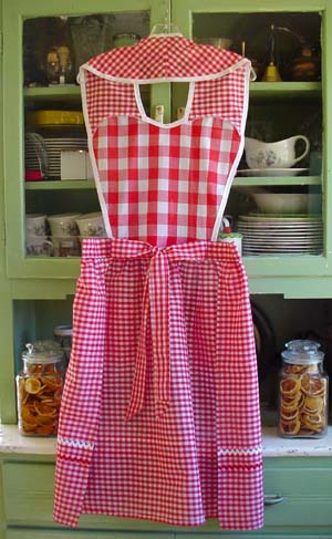 Back view of Heart apron