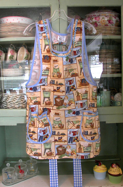 Grandma Apron Good Old Days, click for more grandma aprons