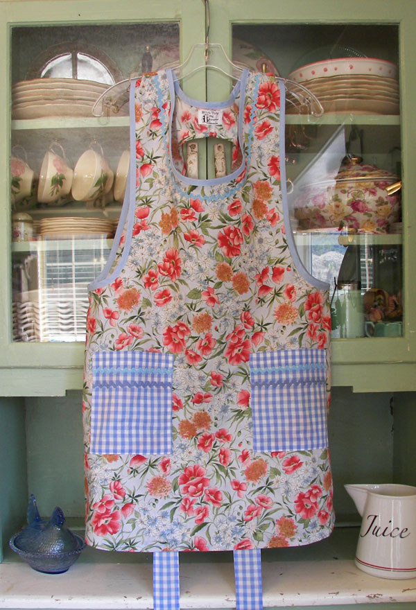 Grandma Spring Garden, click to go back to Grandma Aprons