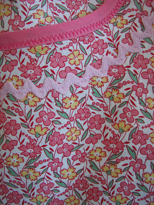Little pink flowers close up
