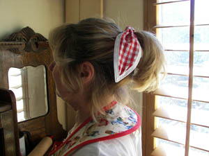 Lucy hair tie