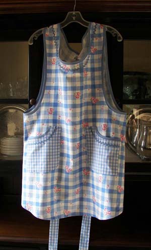 Violet apron in Old Fashioned Blue 40's