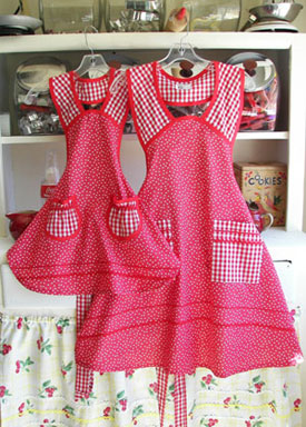 1940 red gingham red polka dot mother daughter retro aprons