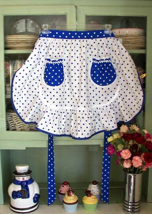 1943 White Blue Poka Dot