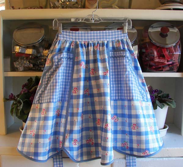 1944 Old Fashioned 40's apron