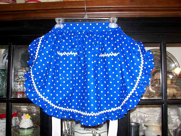 1948 Blue polka dot half apron