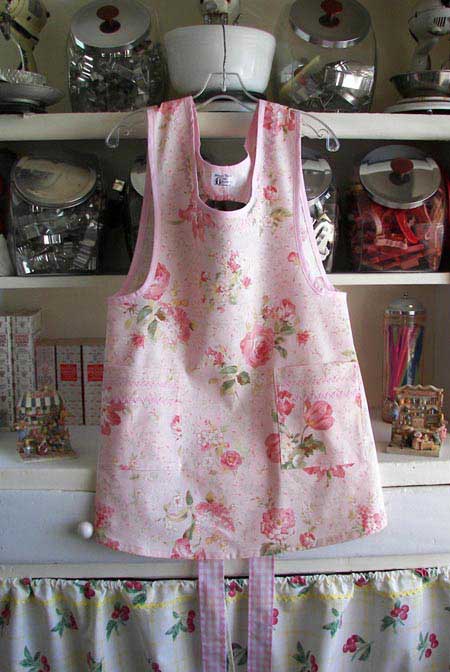 Grandma Apron Pink Tulip and Roses