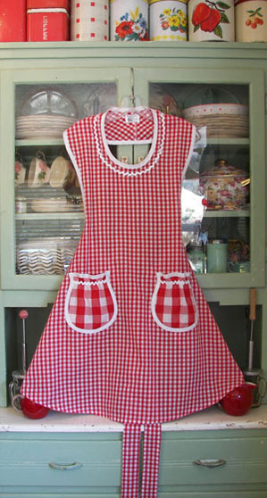 Aunt Rose cobbler apron in red gingham